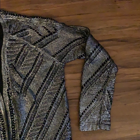 🆕 Left in Houston Cardigan- Silver/black 🌟SALE🌟 - Picture 3 of 5